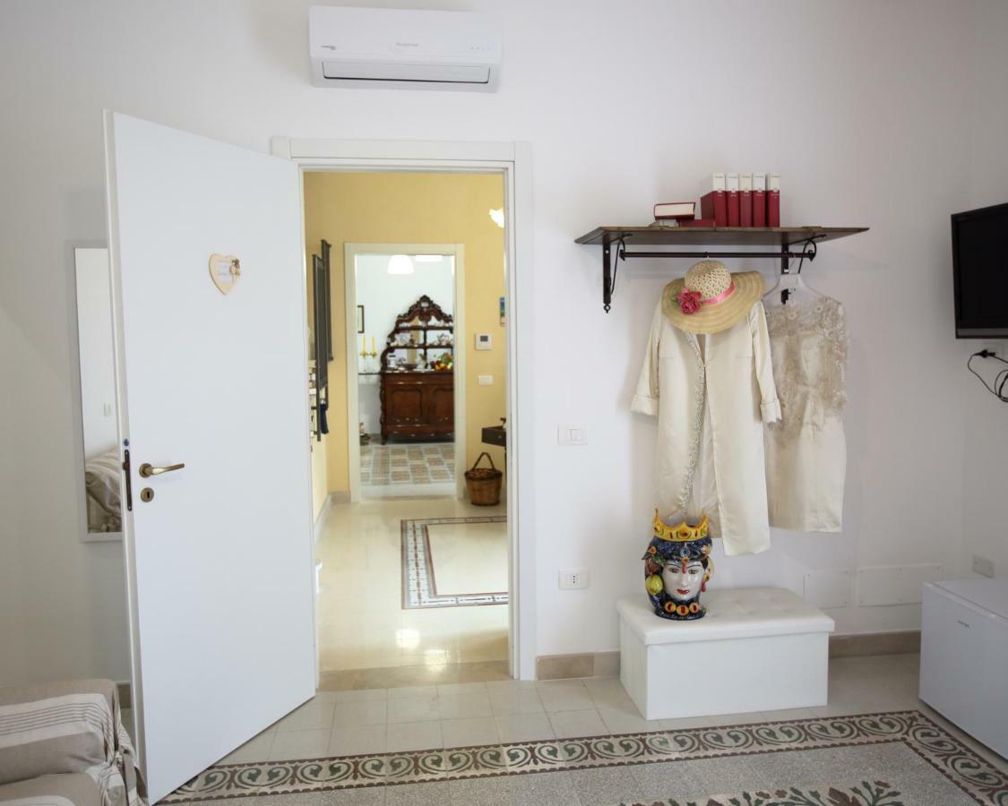 "Suliscenti" Dimora Siciliana B&B アヴォラ エクステリア 写真