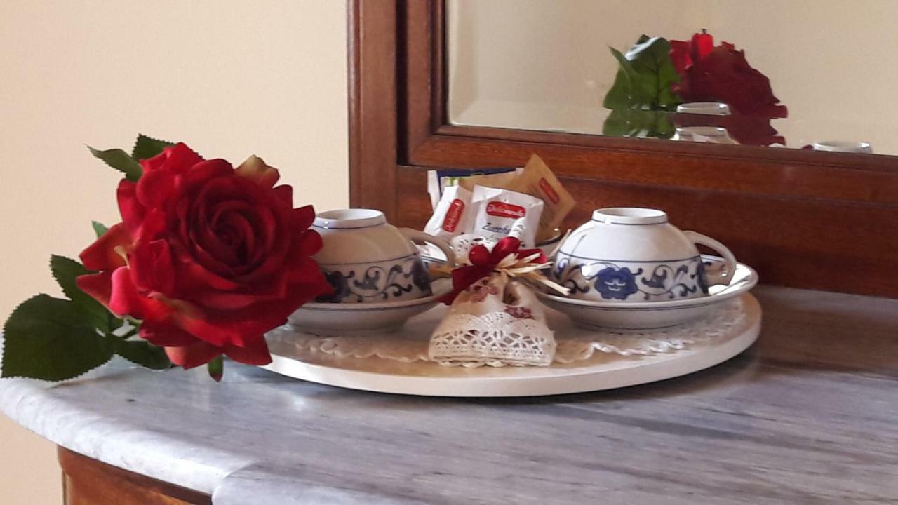 "Suliscenti" Dimora Siciliana B&B アヴォラ エクステリア 写真