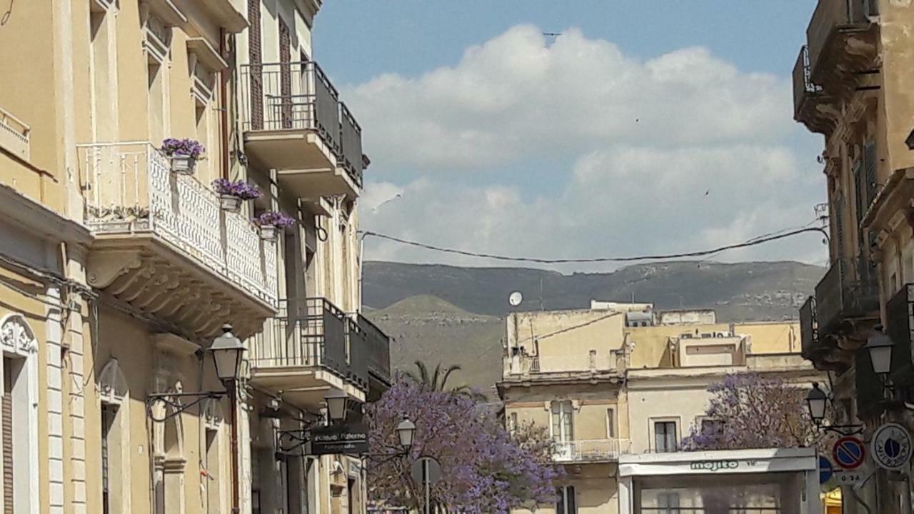 "Suliscenti" Dimora Siciliana B&B アヴォラ エクステリア 写真